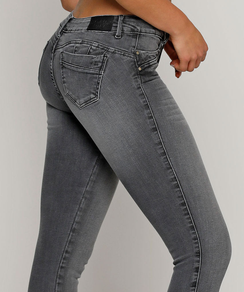 Jeans Genova Best West Jeans tiro medio tobillero elasticada - foto 2