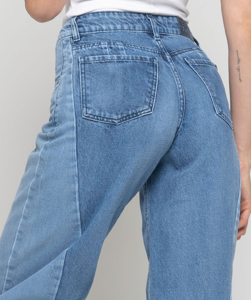 Jeans Marjorie Best West Jeans tiro alto barrel tela rígida - foto 2