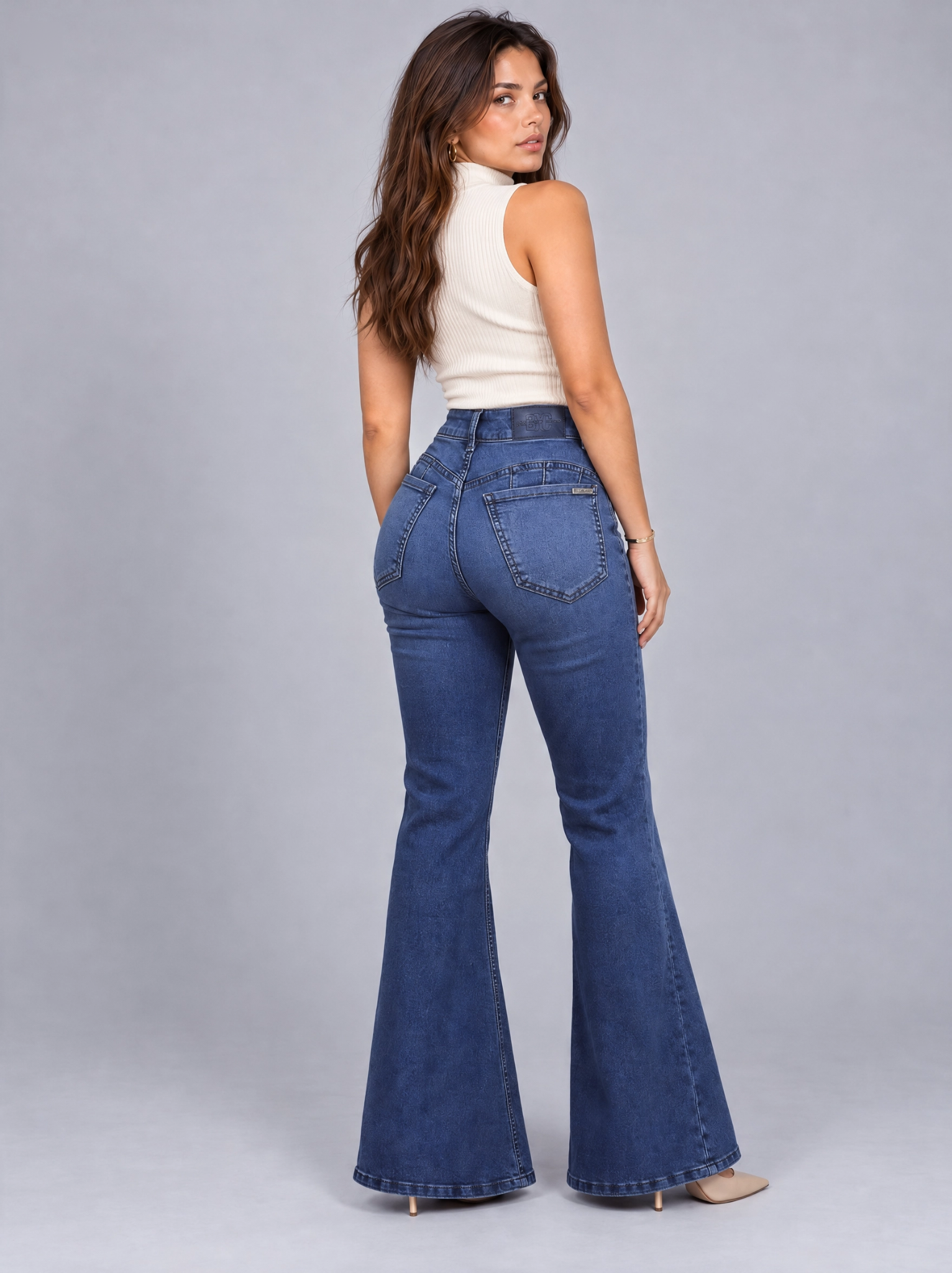 Jeans Tesa, vista frontal de cuerpo completo
